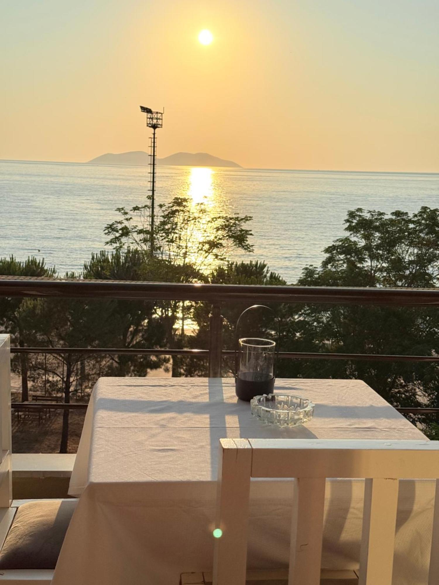 Soleil - Sea View With Balcony * Vlorë